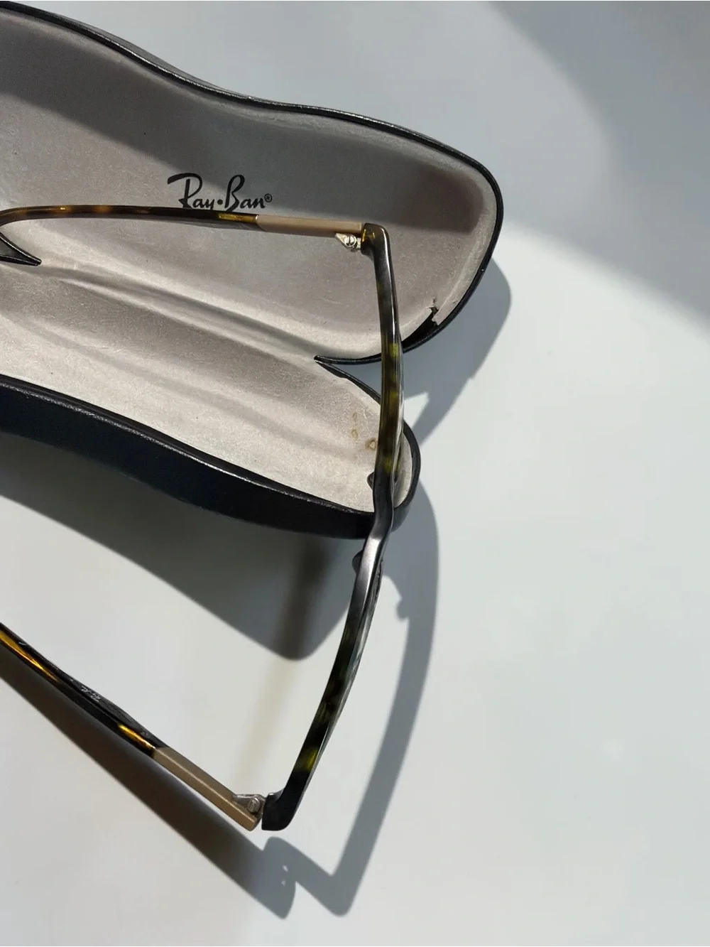 Ray-Ban RB7017 Tortoise Shell & Gold Eyeglasses Frames 52-17 145 w/ Case
